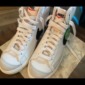 Nike Blazer Mid 77 Vintage (M 7.5/ W 9) NWT